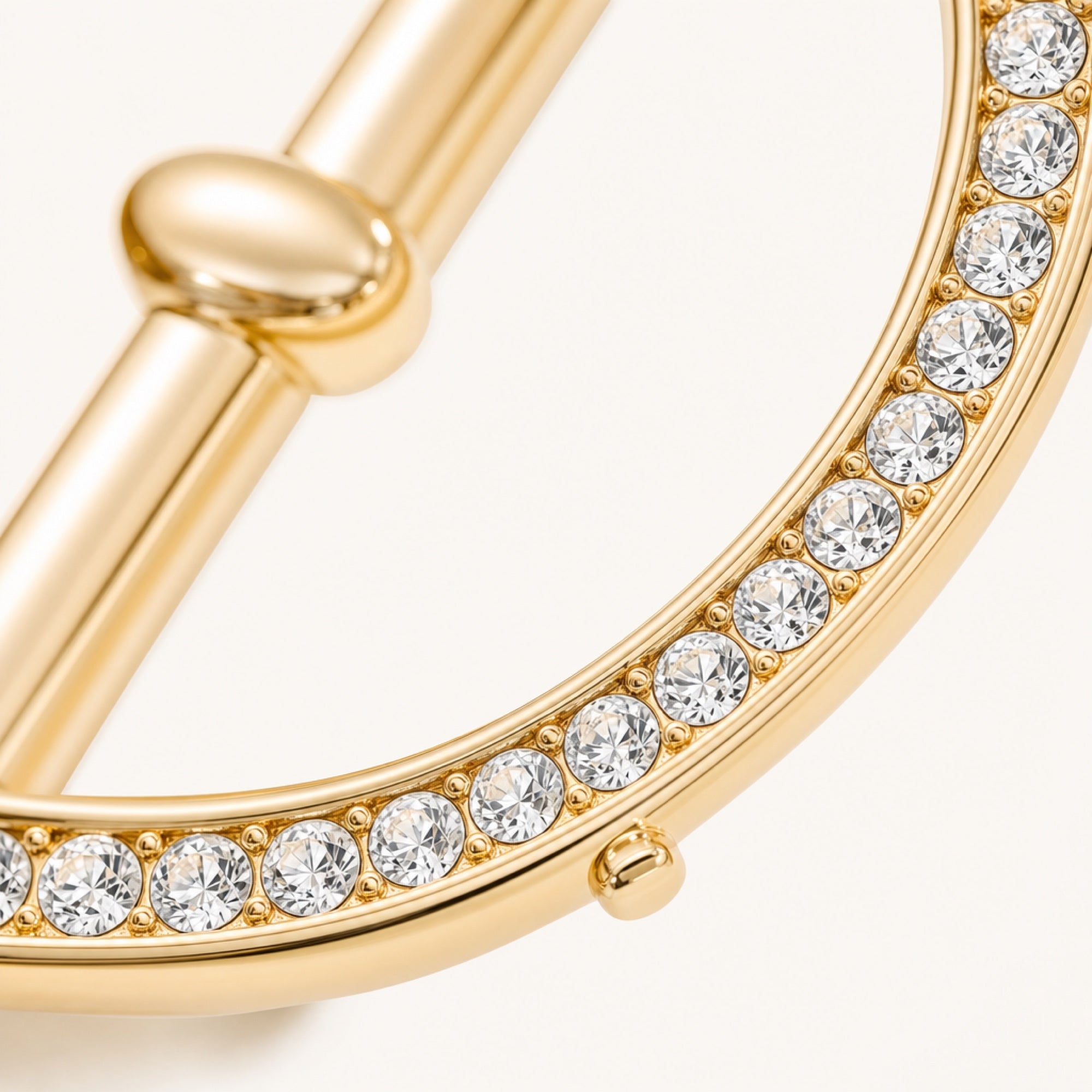 Crystal Halo Scarf Ring in Gold, macro product detail