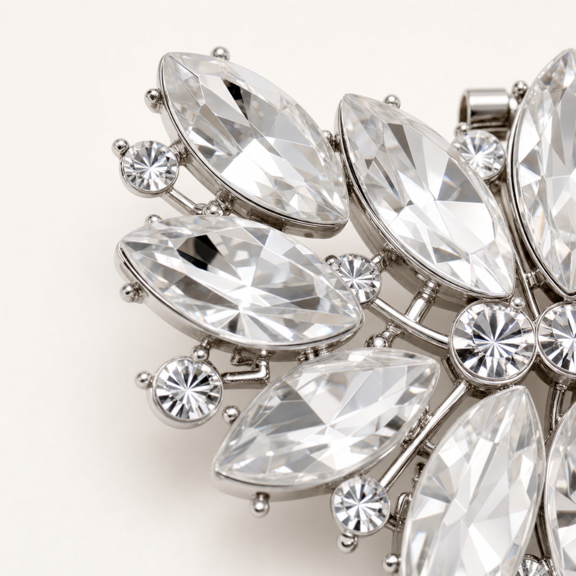 Crystal Fan Shoe Clips in Silver Crystal, macro product detail